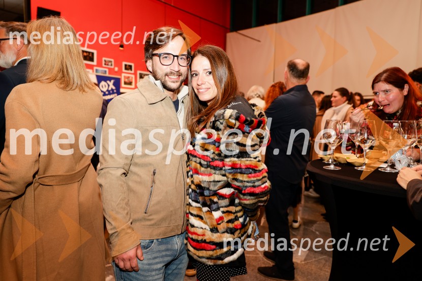 Sam prjatla, premiera komedije Melani Mekicar in Žan Papič