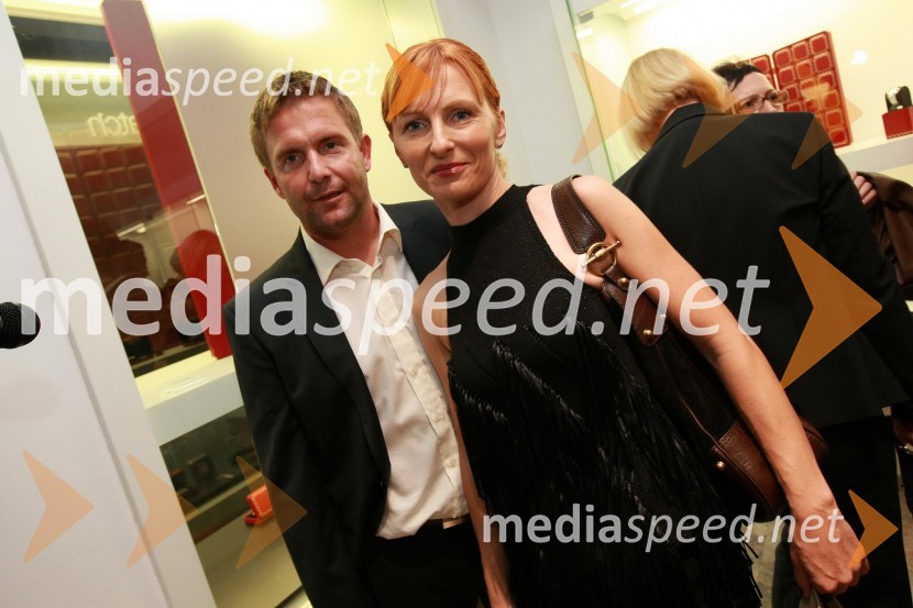 Mihaela Kolarič, lastnica agencije Michela z možemCartier, odprtje trgovine