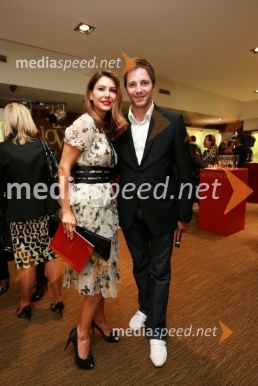 Ivana Šundov Hojan in Stipe Jerič, direktor produkcije in strateškega razvoja RTSCartier, odprtje trgovine