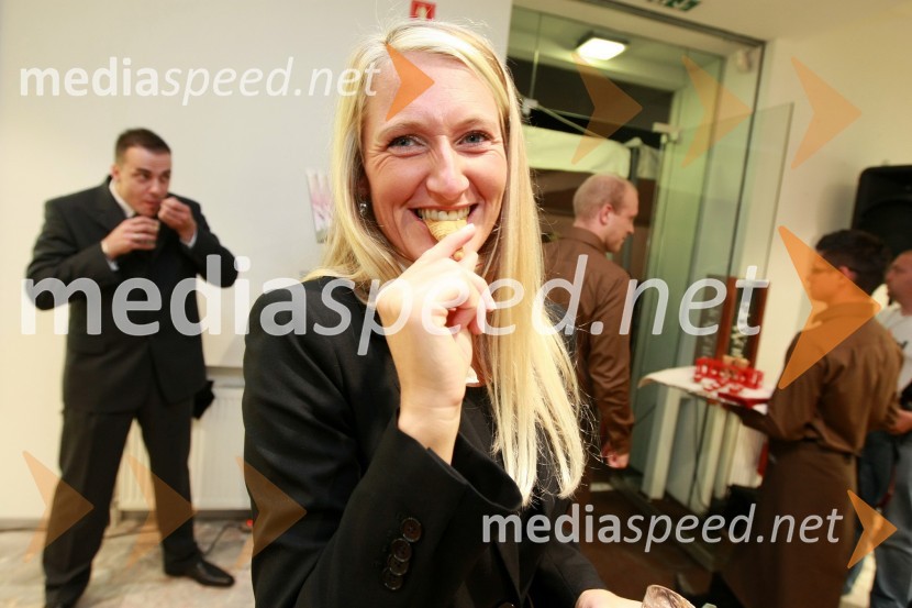 Petra Žunko, prodajna svetovalka v trgovini SlowatchCartier, odprtje trgovine