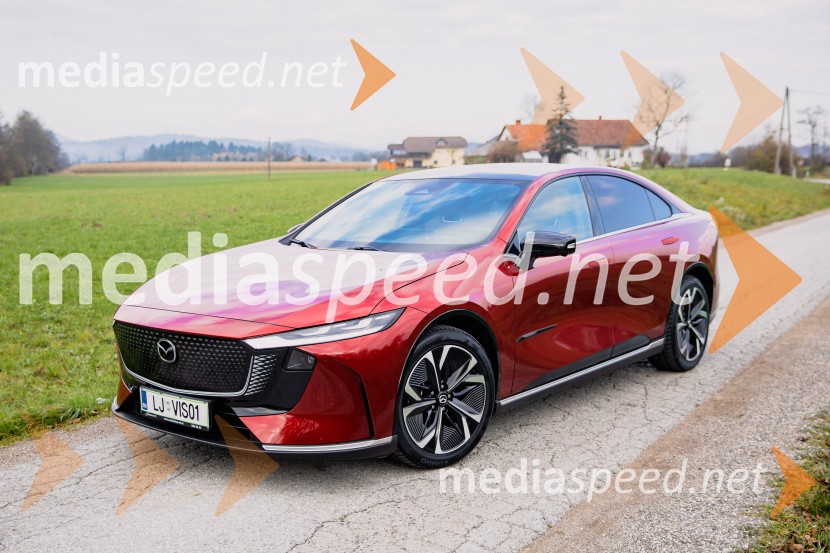 Nova električna Mazda 6e