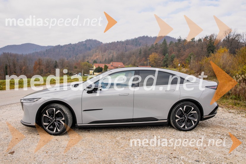 Nova električna Mazda 6e