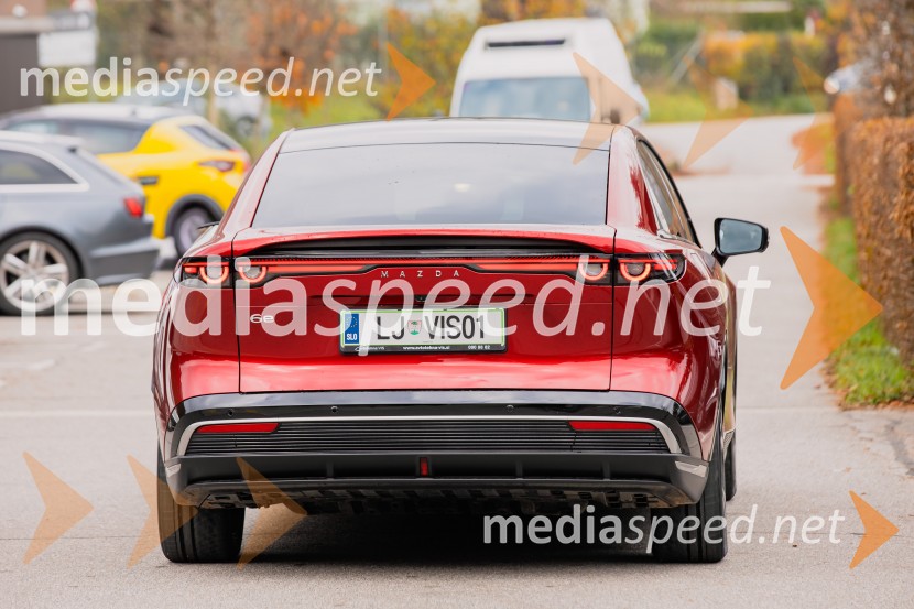 Nova električna Mazda 6e