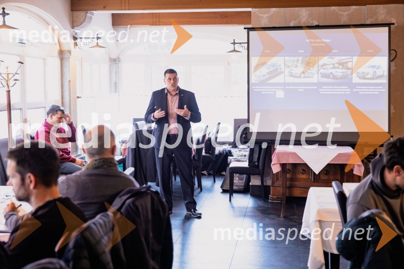 Nova električna Mazda 6e