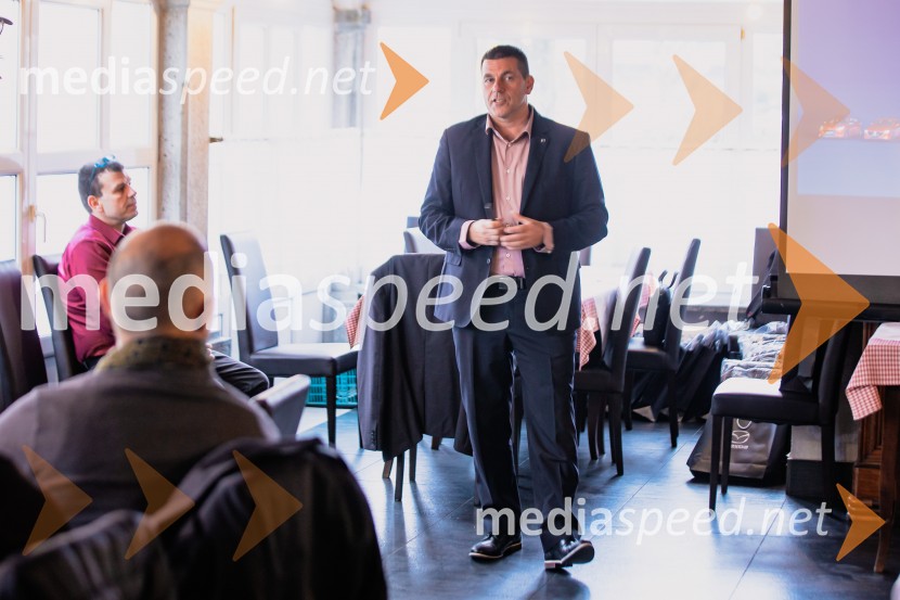 Nova električna Mazda 6e