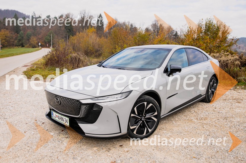 Nova električna Mazda 6e