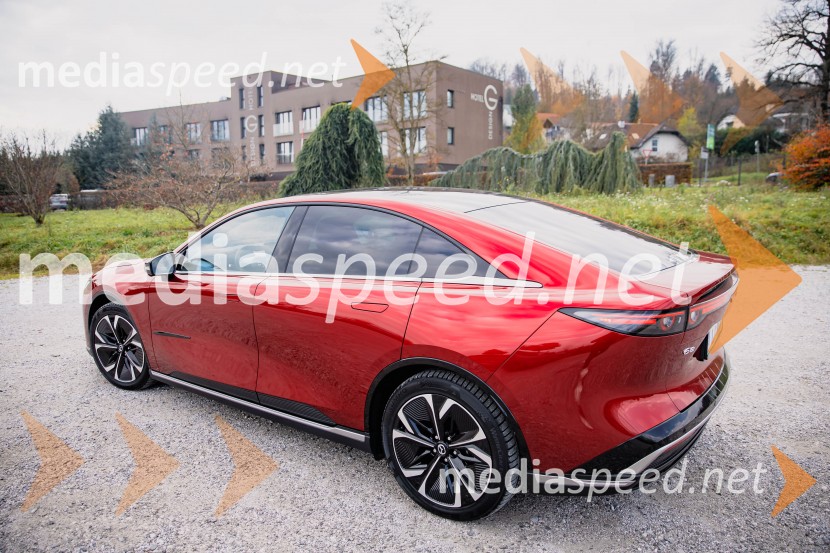 Nova električna Mazda 6e