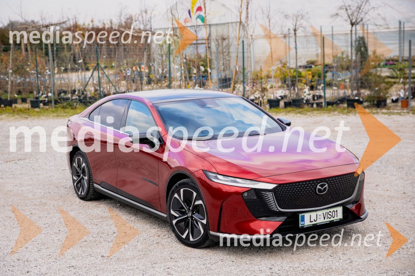 Nova električna Mazda 6e