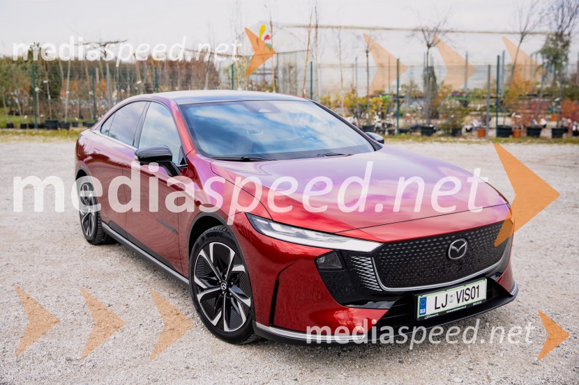 Nova električna Mazda 6e