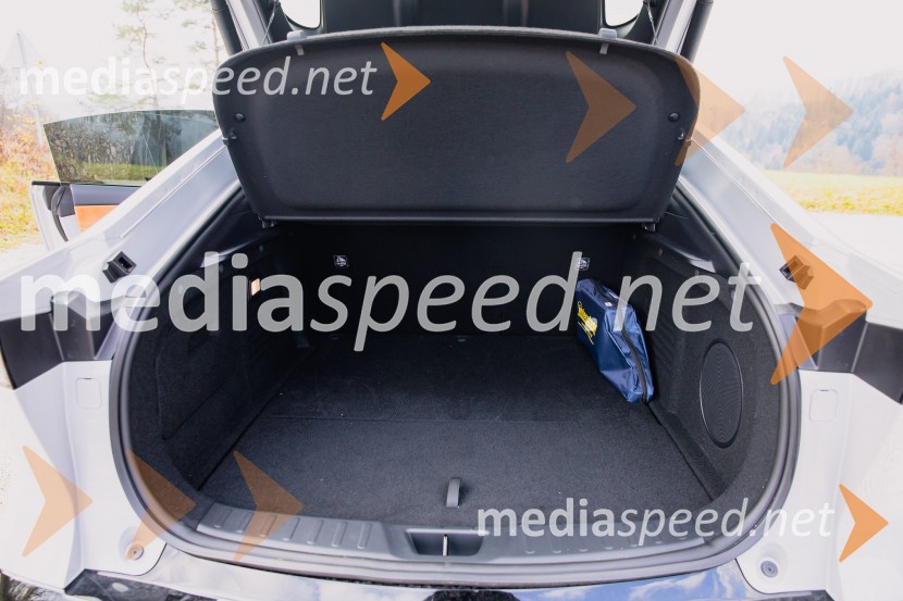 Nova električna Mazda 6e