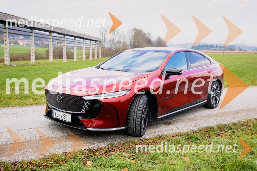 Nova električna Mazda 6e