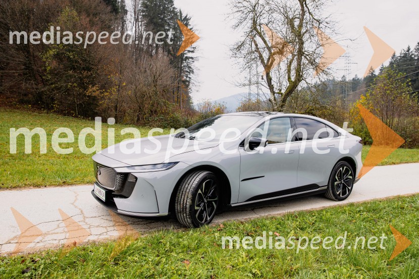 Nova električna Mazda 6e