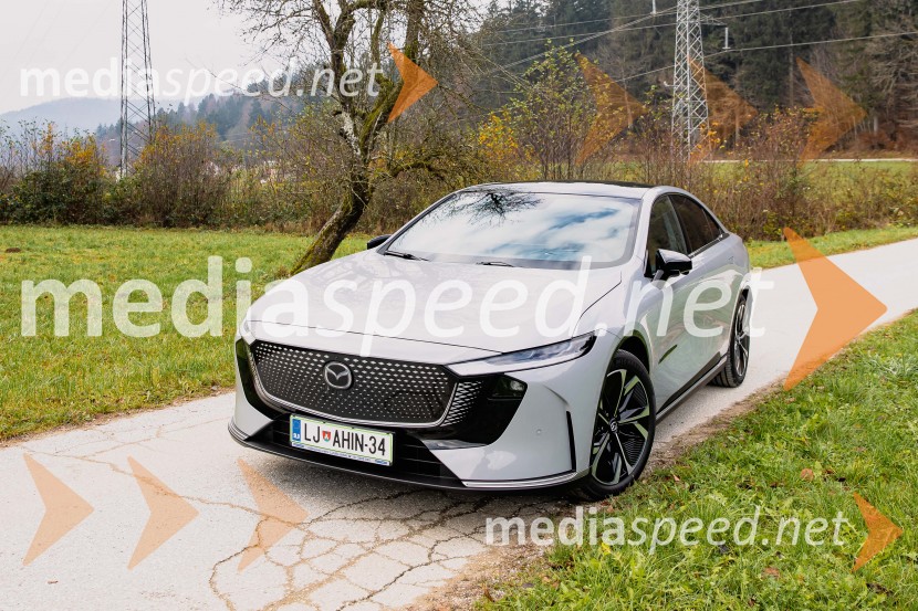 Nova električna Mazda 6e