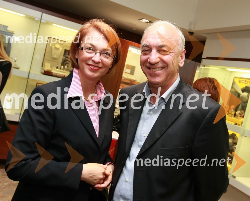 Mirjana Koren, direktorica Pokrajinskega muzeja Maribor in Janez Ujčič, generalni direktor RTS in mestni svetnik MOM,Cartier, odprtje trgovine
