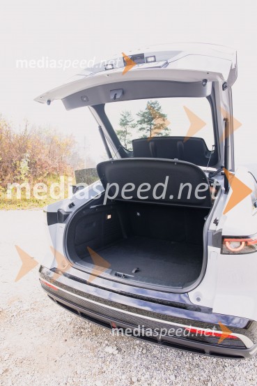 Nova električna Mazda 6e