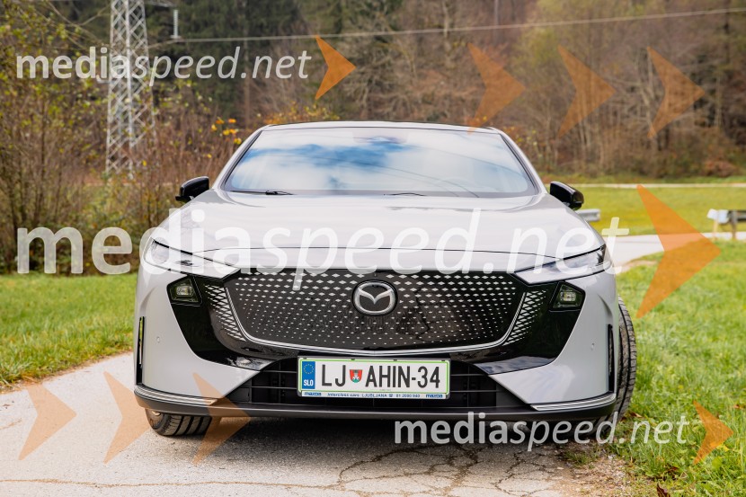 Nova električna Mazda 6e