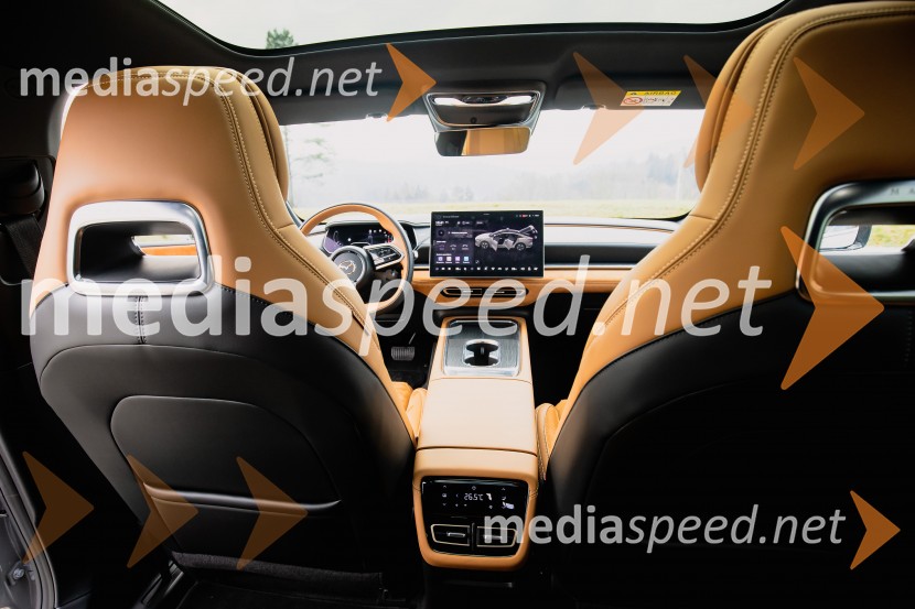 Nova električna Mazda 6e