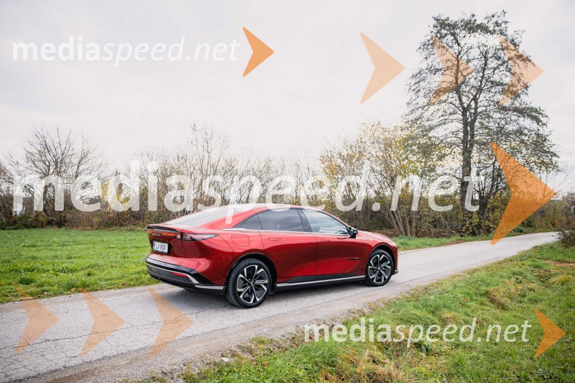 Nova električna Mazda 6e