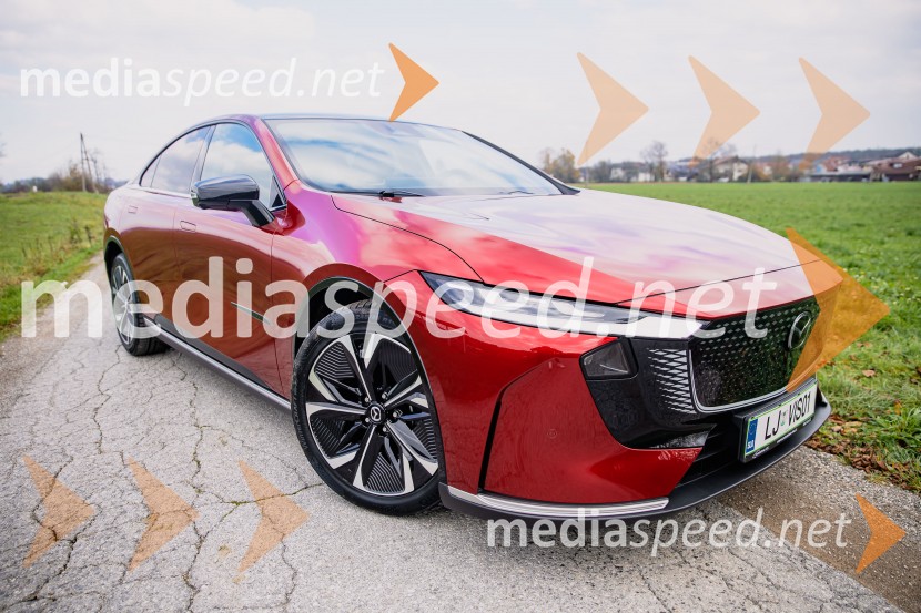 Nova električna Mazda 6e