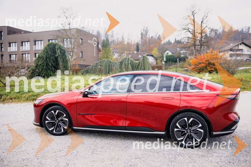 Nova električna Mazda 6e