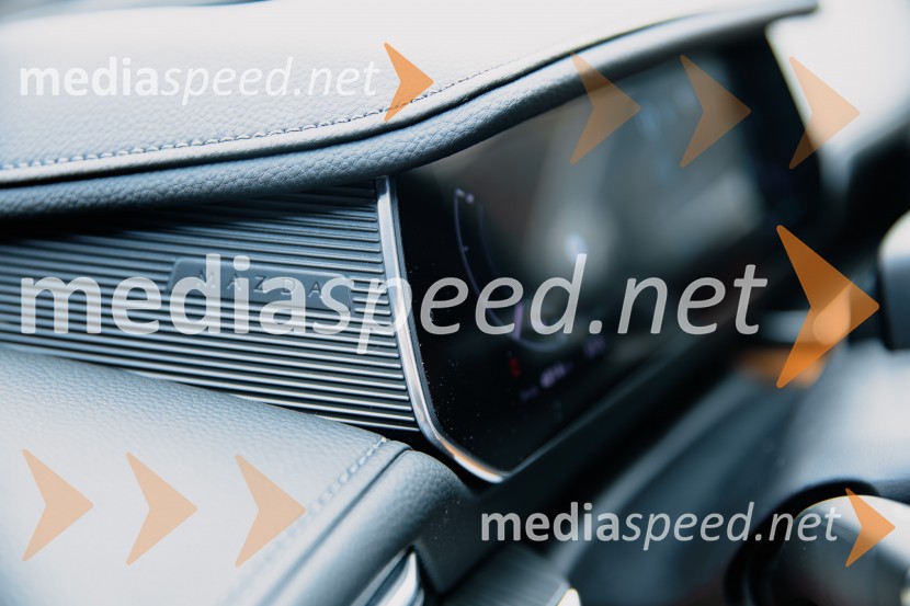 Nova električna Mazda 6e