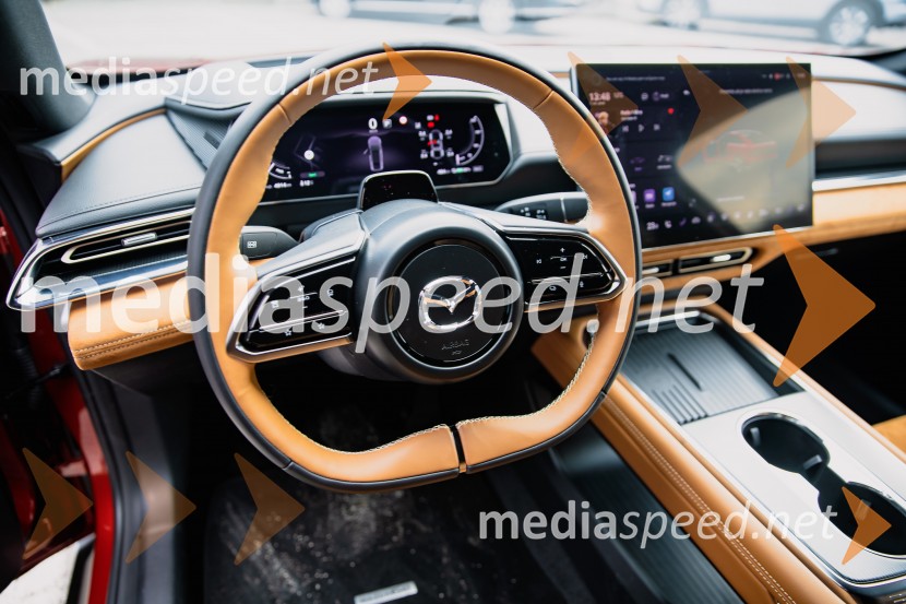 Nova električna Mazda 6e