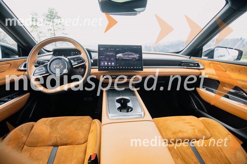 Nova električna Mazda 6e