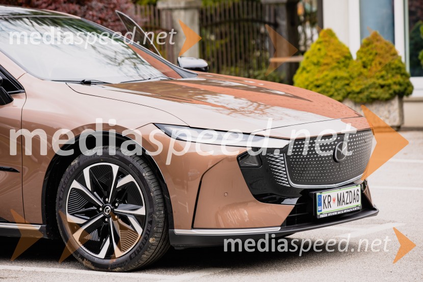 Nova električna Mazda 6e