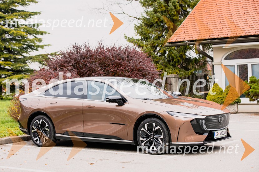 Nova električna Mazda 6e