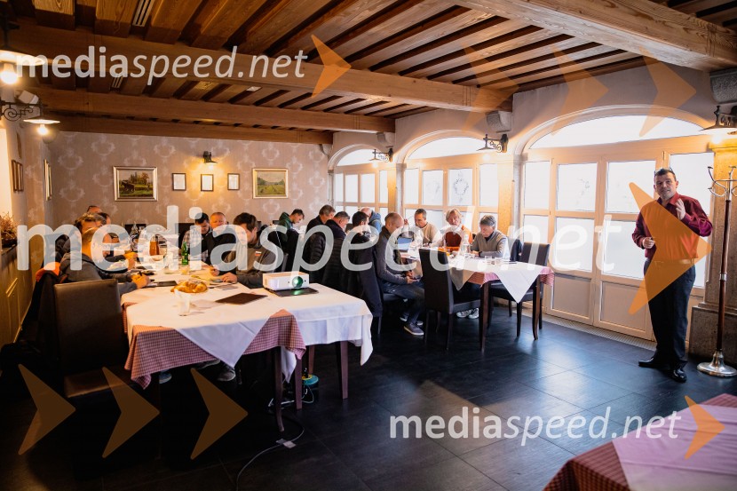 Nova električna Mazda 6e