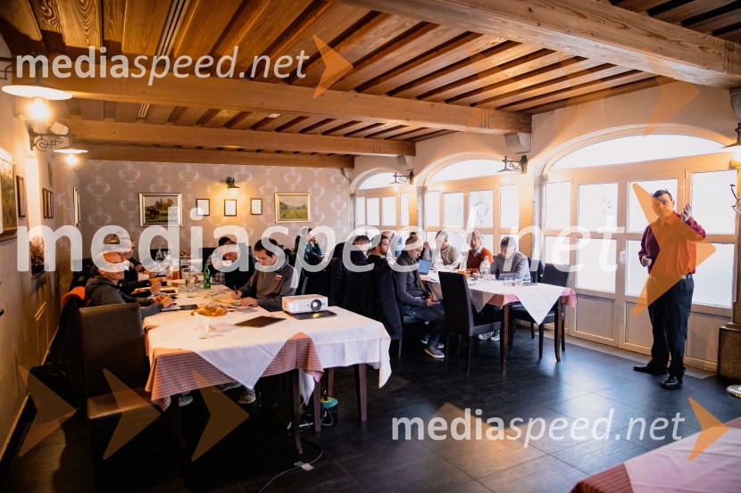 Nova električna Mazda 6e