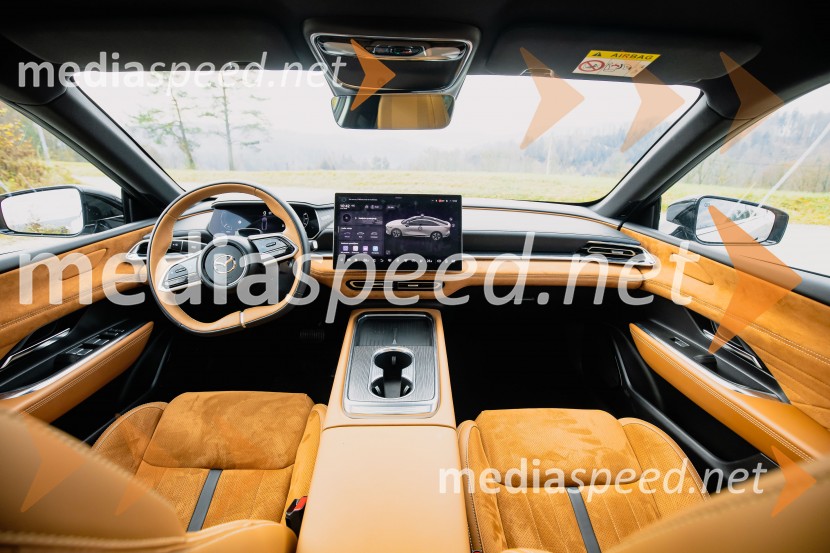 Nova električna Mazda 6e