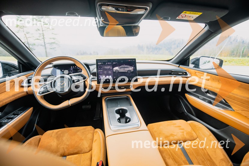 Nova električna Mazda 6e