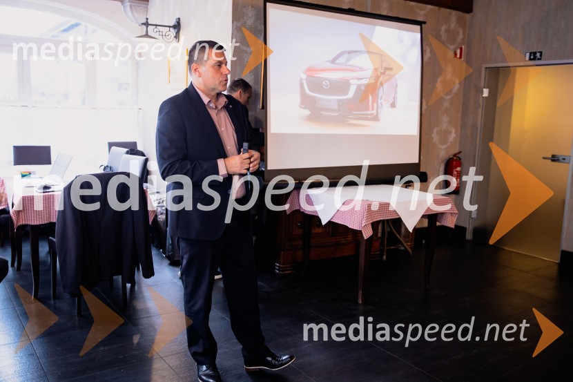 Nova električna Mazda 6e