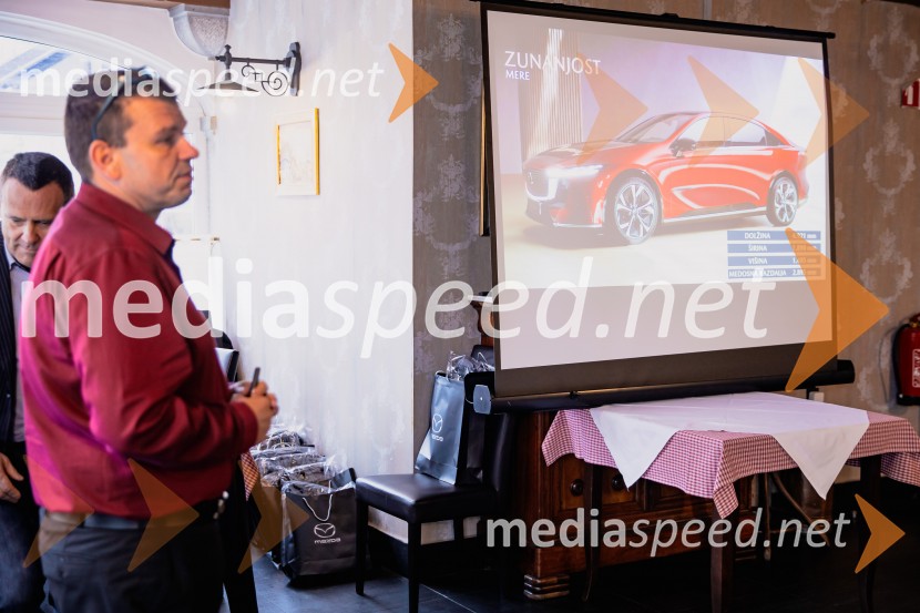 Nova električna Mazda 6e