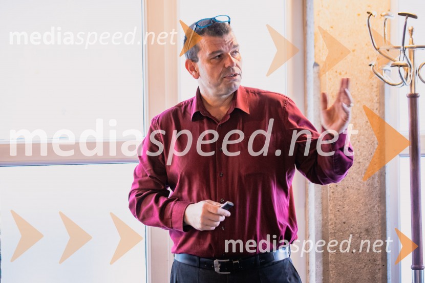 Nova električna Mazda 6e