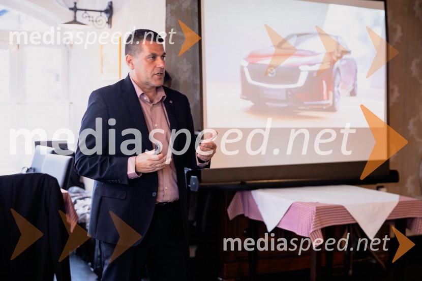 Nova električna Mazda 6e