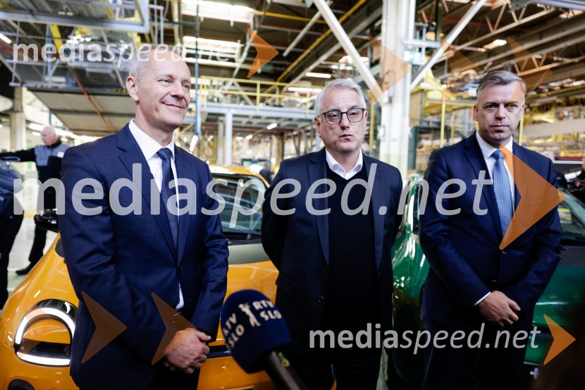  ... ;  Matjaž Han, minister za gospodarstvo, turizem in šport;  Gregor Macedoni, župan, Mestna občina Novo mestoRenault Twingo E-Tech electric: prihodnost mestne mobilnosti