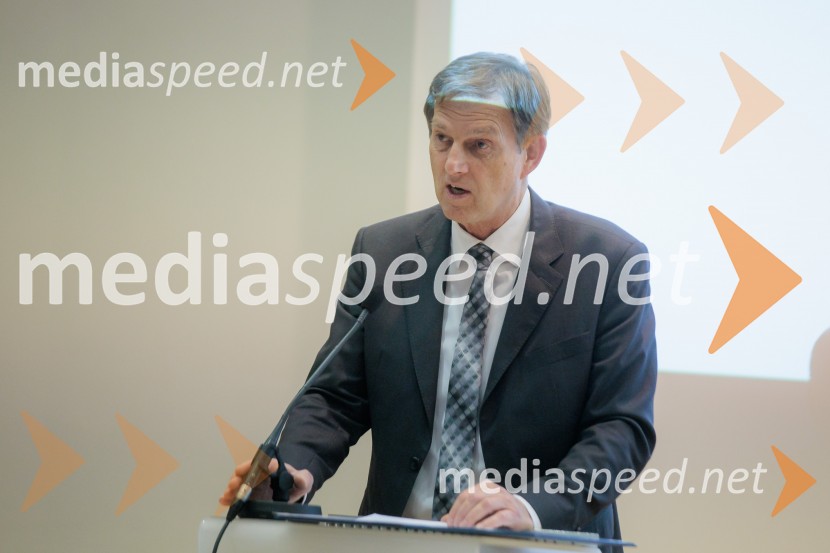 Pogovor s prof. dr. Adamom M. Grantom