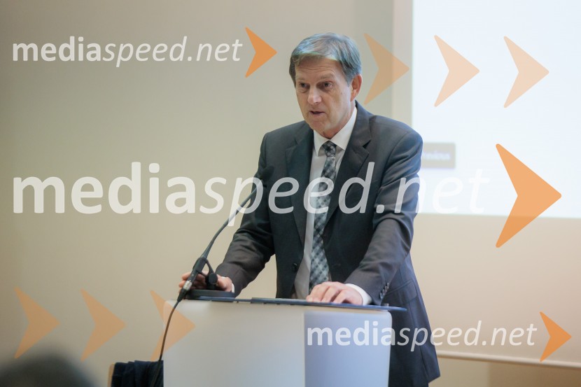 Pogovor s prof. dr. Adamom M. Grantom