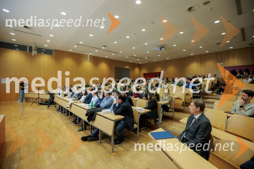 Pogovor s prof. dr. Adamom M. Grantom