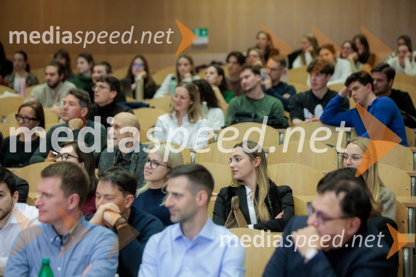 Pogovor s prof. dr. Adamom M. Grantom