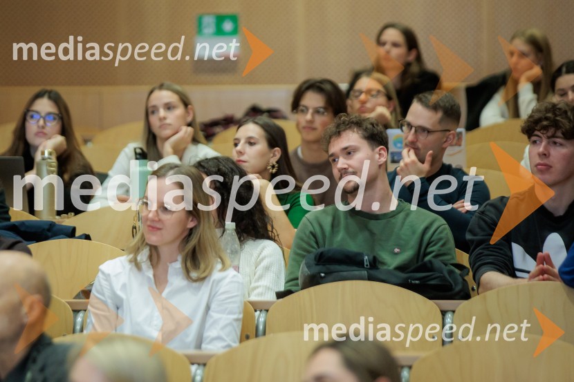 Pogovor s prof. dr. Adamom M. Grantom