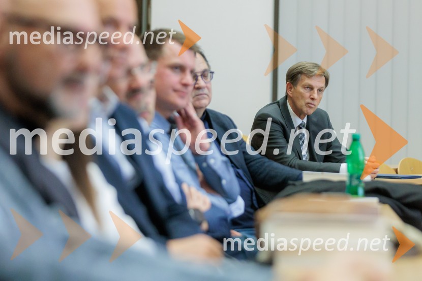 Pogovor s prof. dr. Adamom M. Grantom