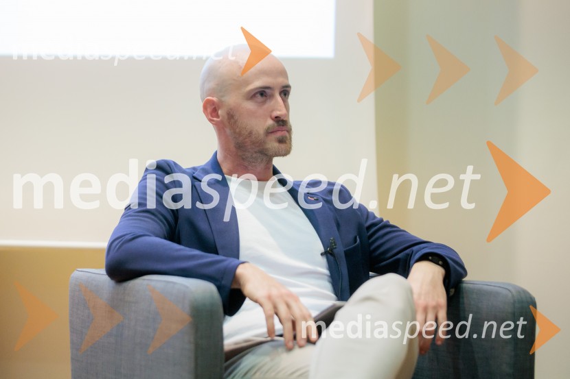 Pogovor s prof. dr. Adamom M. Grantom