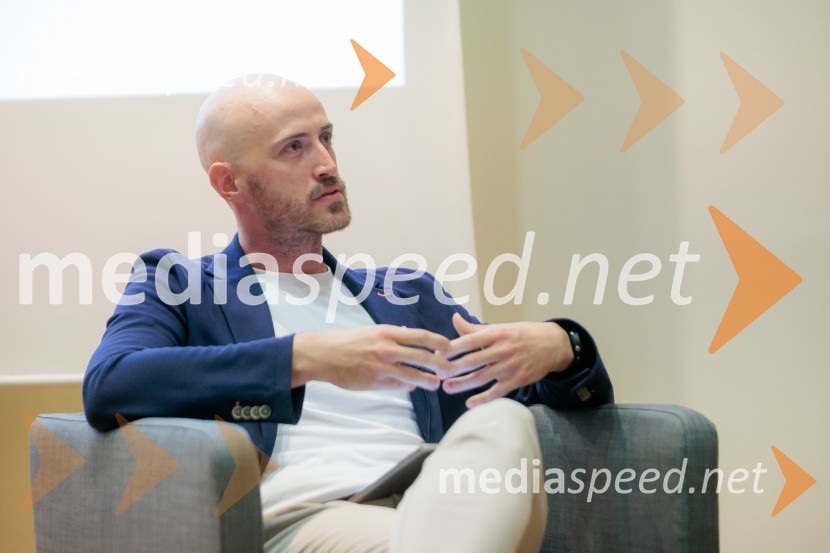 Pogovor s prof. dr. Adamom M. Grantom