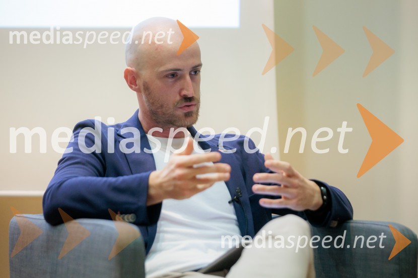 Pogovor s prof. dr. Adamom M. Grantom