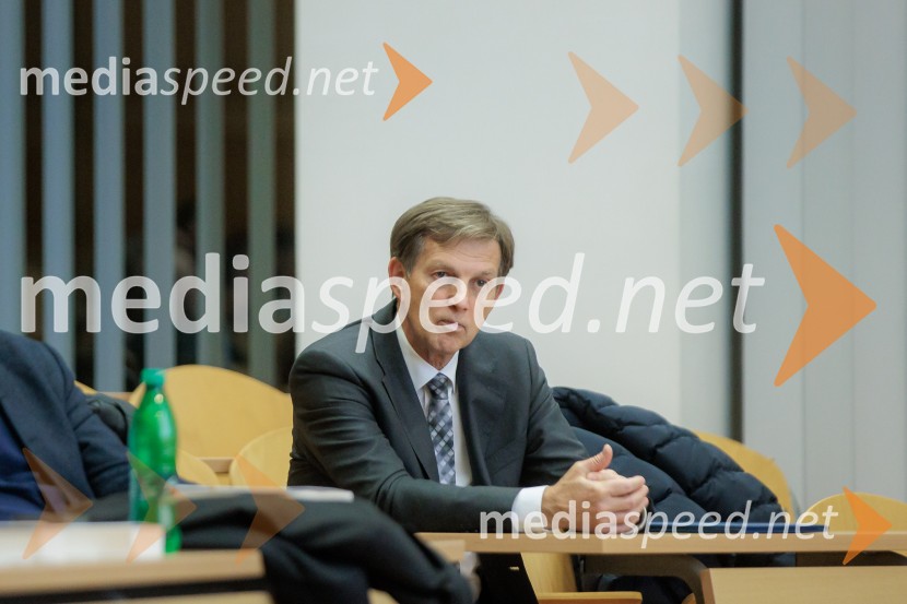 Pogovor s prof. dr. Adamom M. Grantom