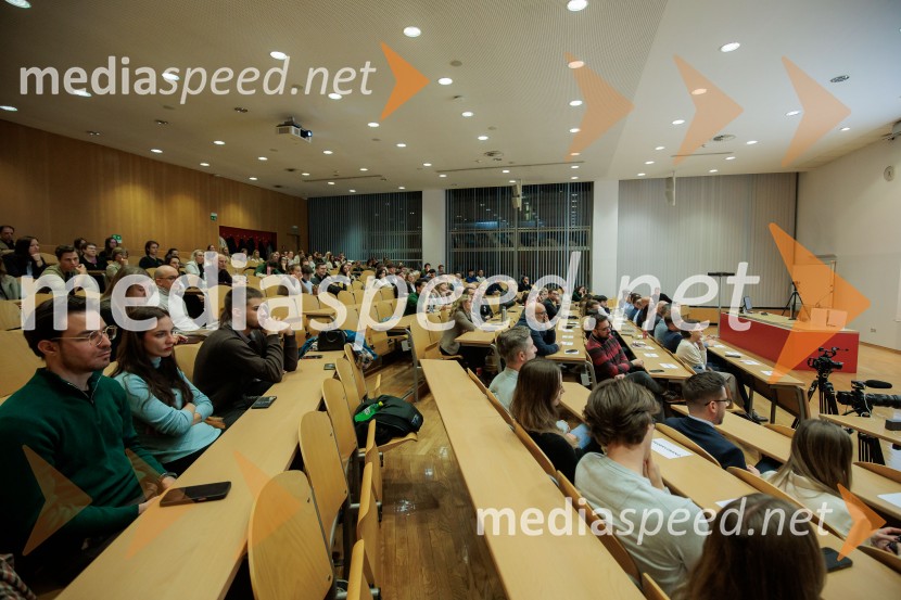 Pogovor s prof. dr. Adamom M. Grantom