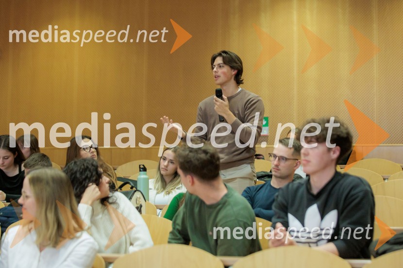 Pogovor s prof. dr. Adamom M. Grantom